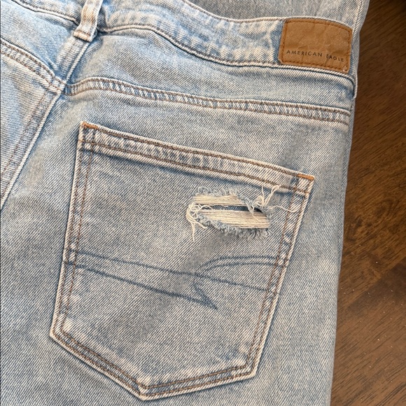 American Eagle Mom Jean - Picture 3 of 9